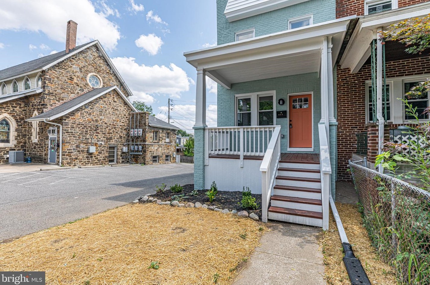 815 33rd St, Baltimore, MD 21211-2708