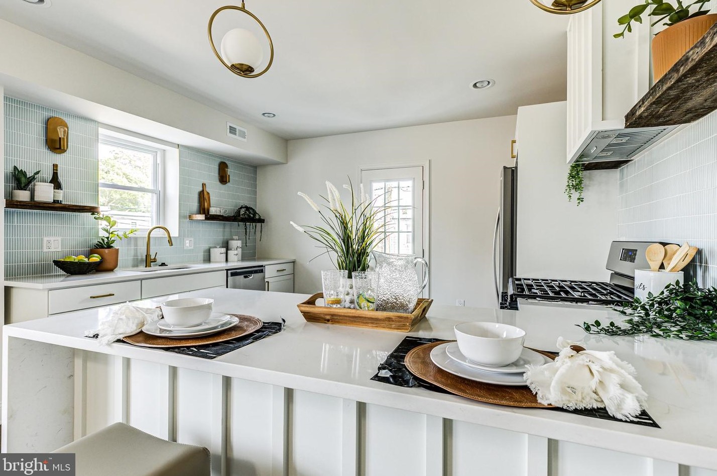 815 33 St, Baltimore MD 21211-2707 exterior