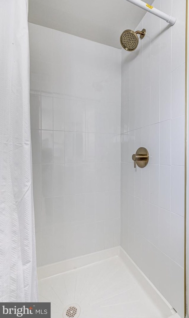 815 33 St, Baltimore MD 21211-2707 exterior