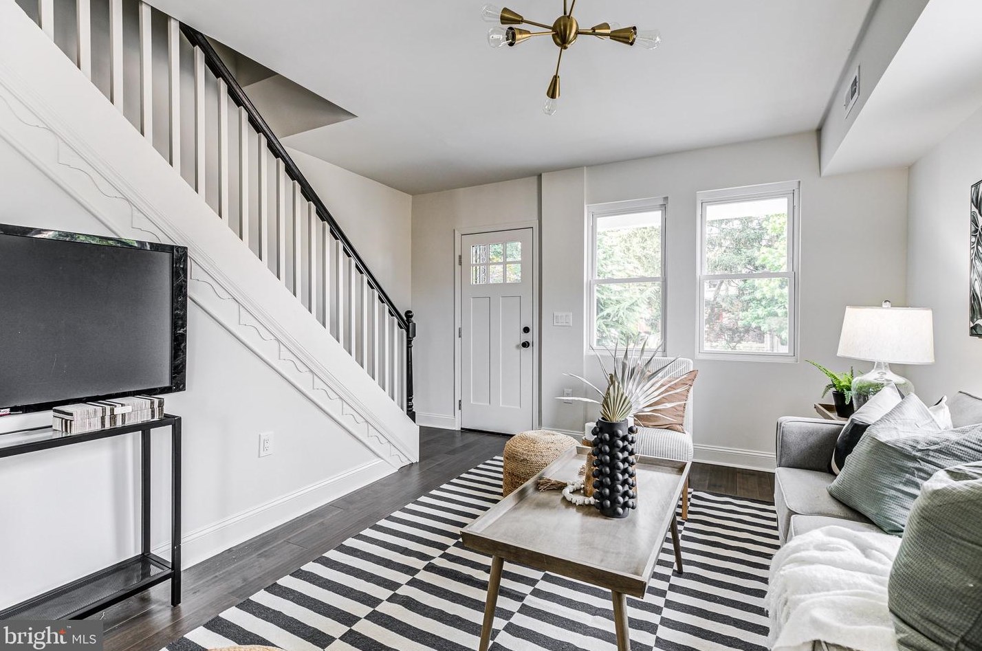 815 33 St, Baltimore MD 21211-2707 exterior