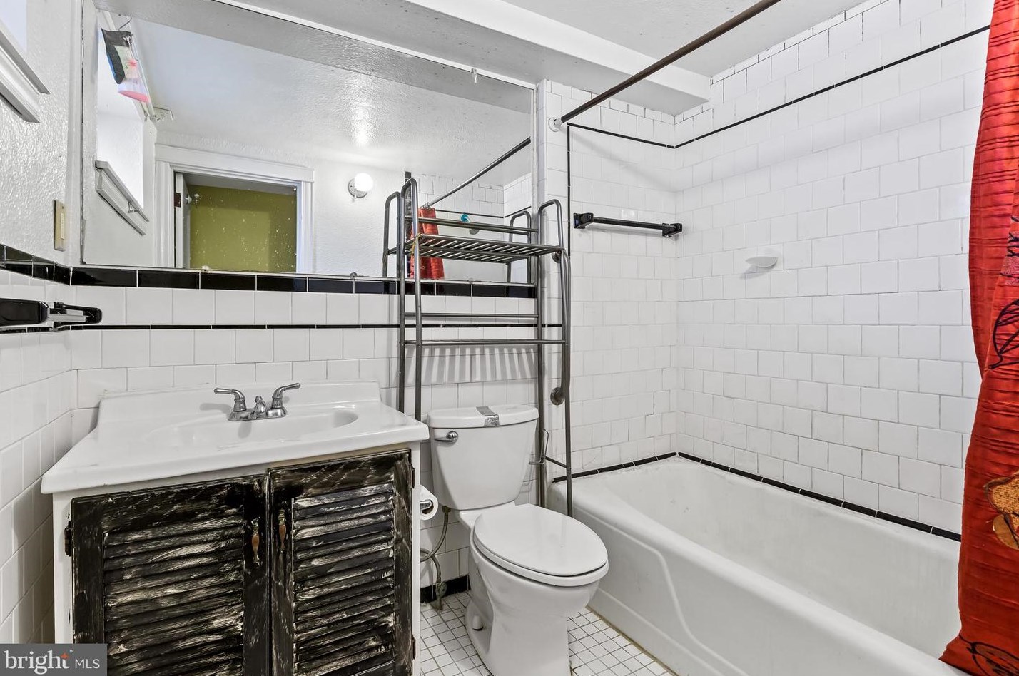 407 Elrino St, Baltimore MD  21224-2765 exterior