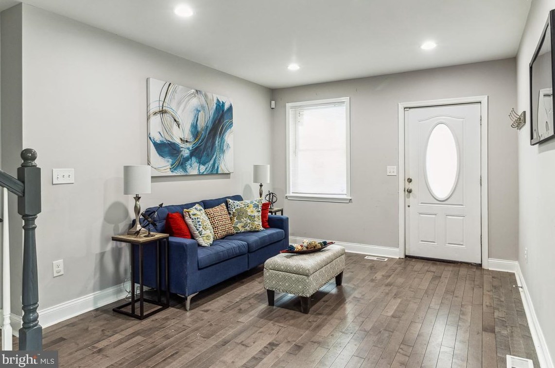 162 Morley St, Baltimore MD  21229-3646 exterior