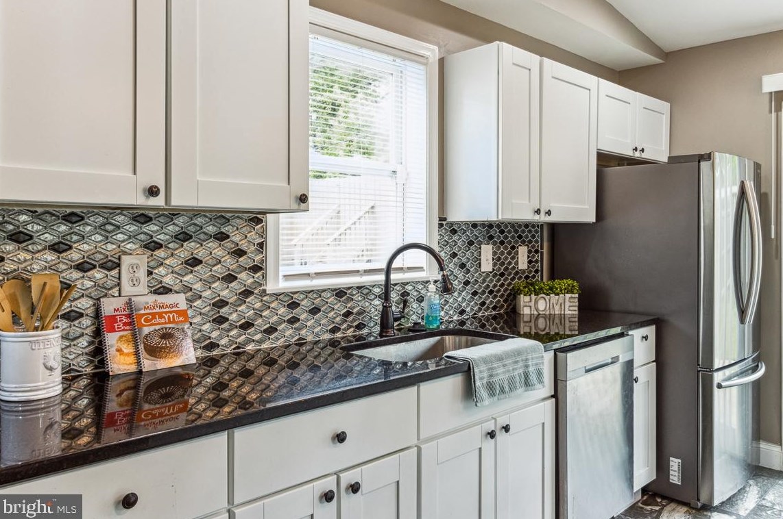 162 Morley St, Baltimore MD  21229-3646 exterior