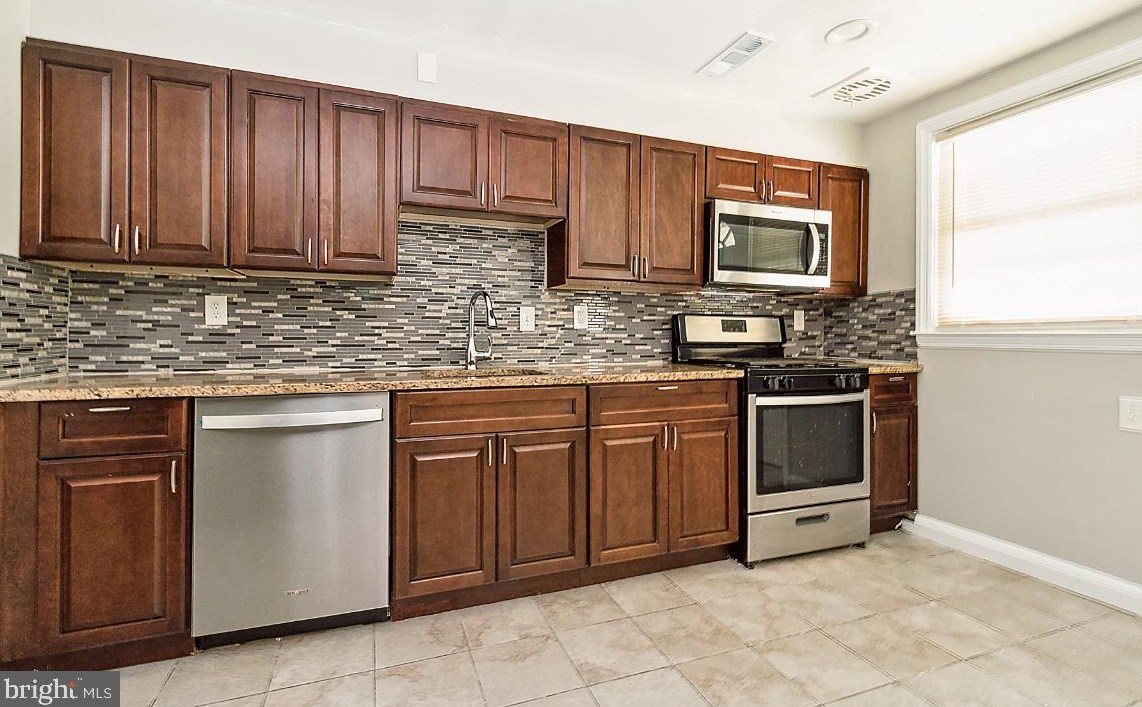 1603 Heathfield Rd, Baltimore MD  21212-1514 exterior