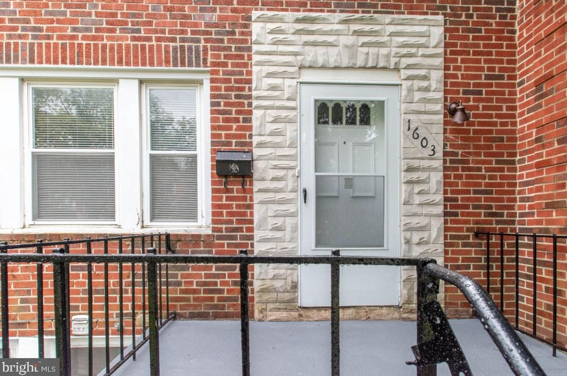 1603 Heathfield Rd, Baltimore MD  21239-3607 exterior