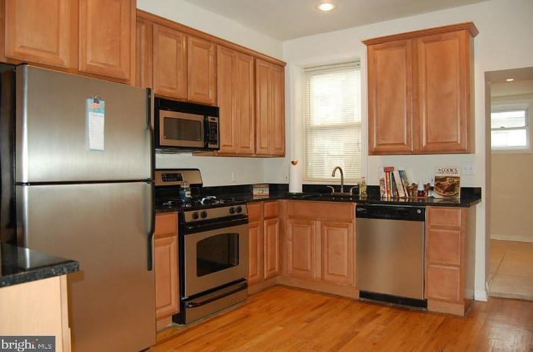 137 N Streeper St, Baltimore, MD 21224