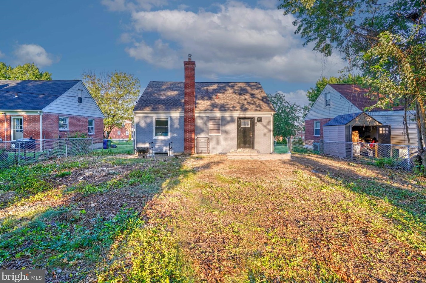 5210 The Alameda, Baltimore MD 21218-1357 exterior