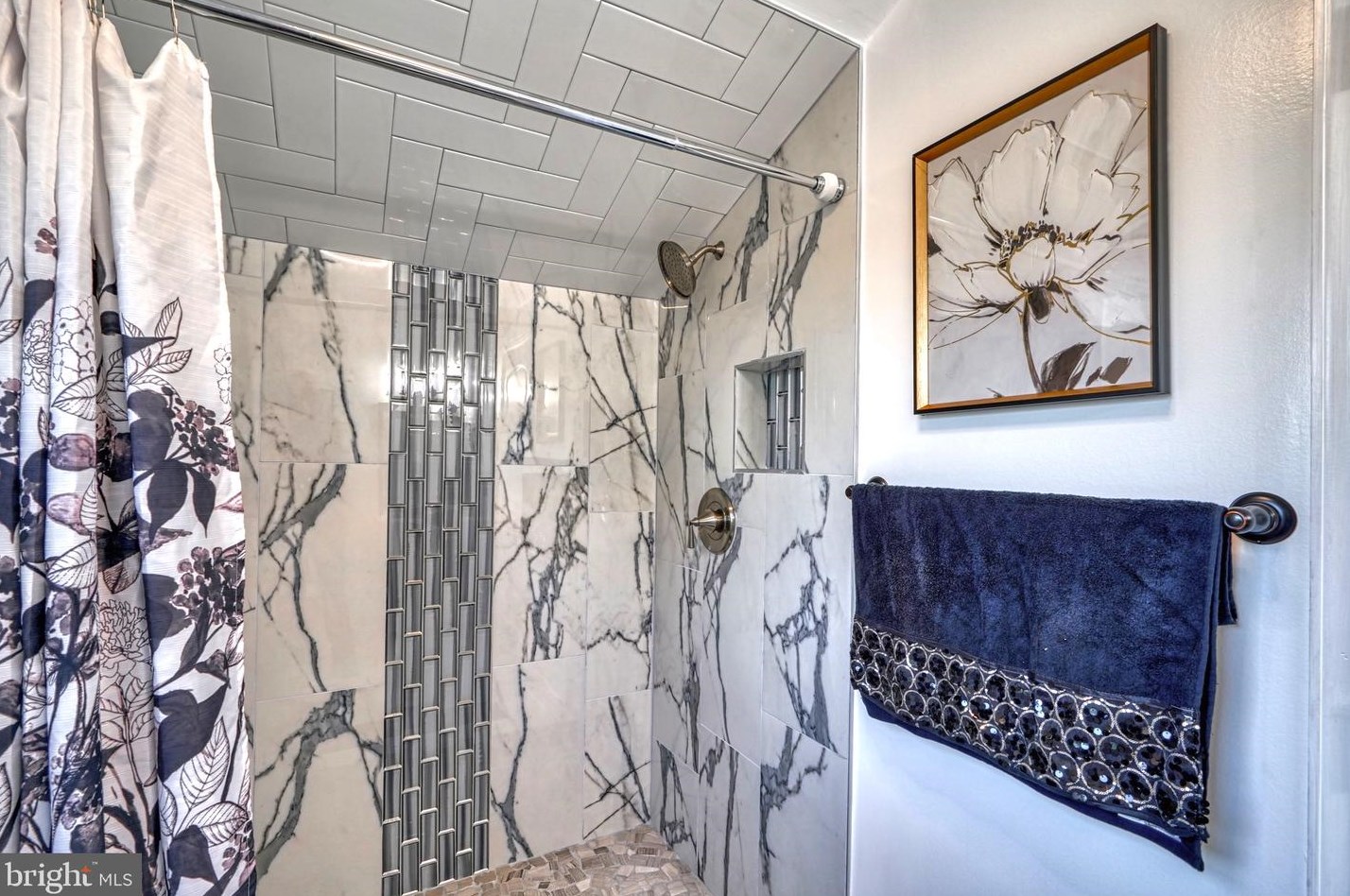 5210 The Alameda, Baltimore MD 21218-1357 exterior