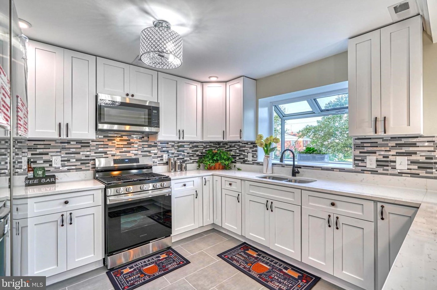 5210 The Alameda, Baltimore MD 21218-1357 exterior