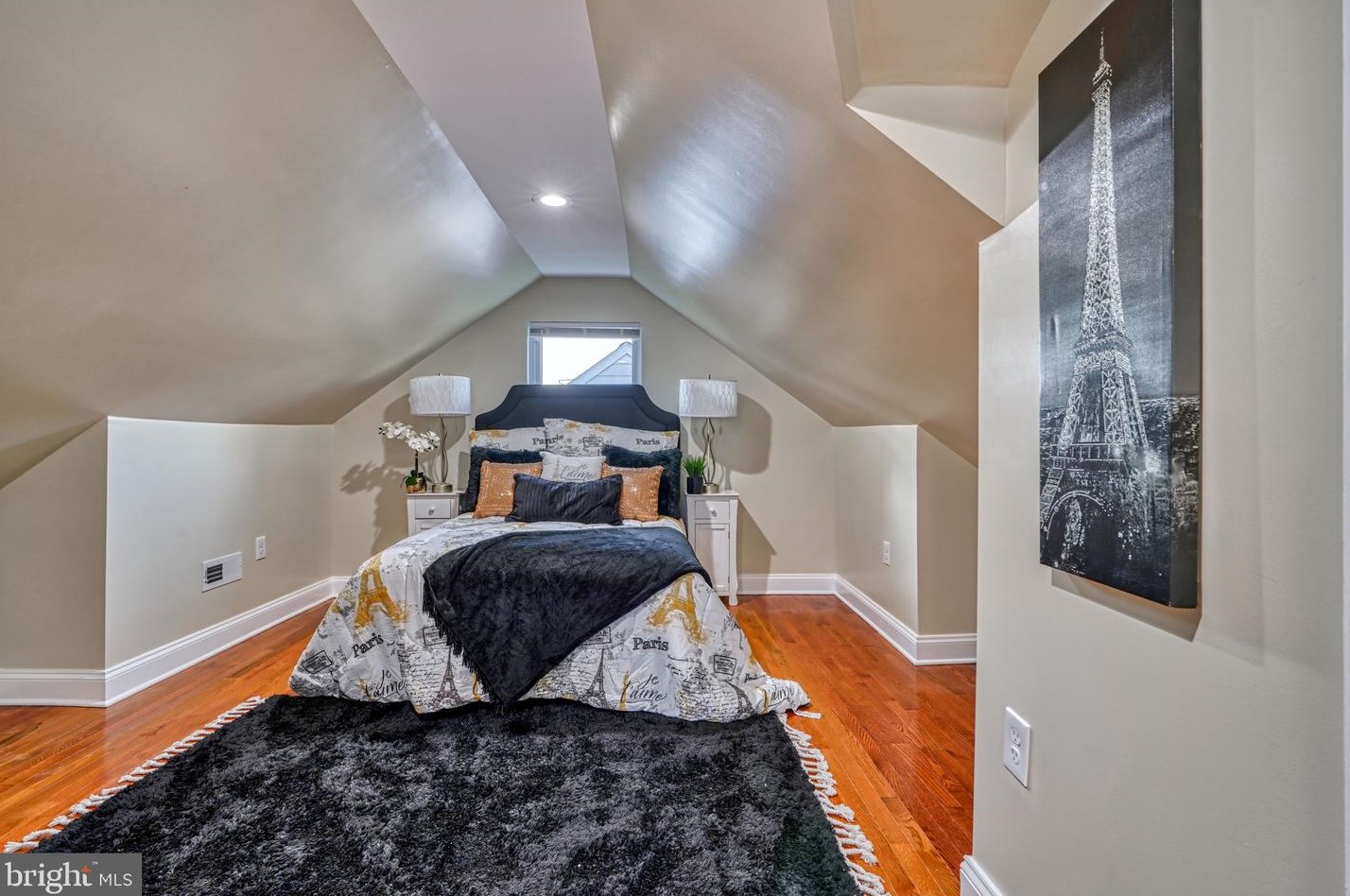 5210 The Alameda, Baltimore MD 21218-1357 exterior