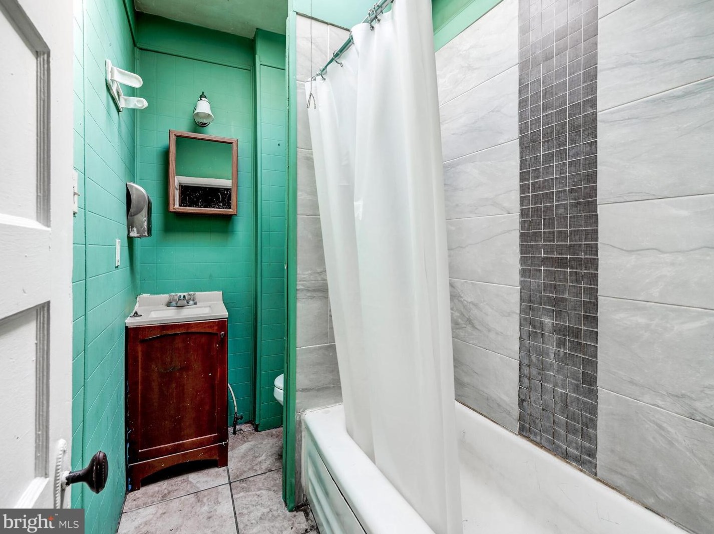 2316 Aiken St, Baltimore MD  21218-5517 exterior