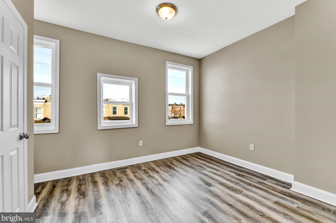 2637 Biddle St, Baltimore MD  21213-3703 exterior