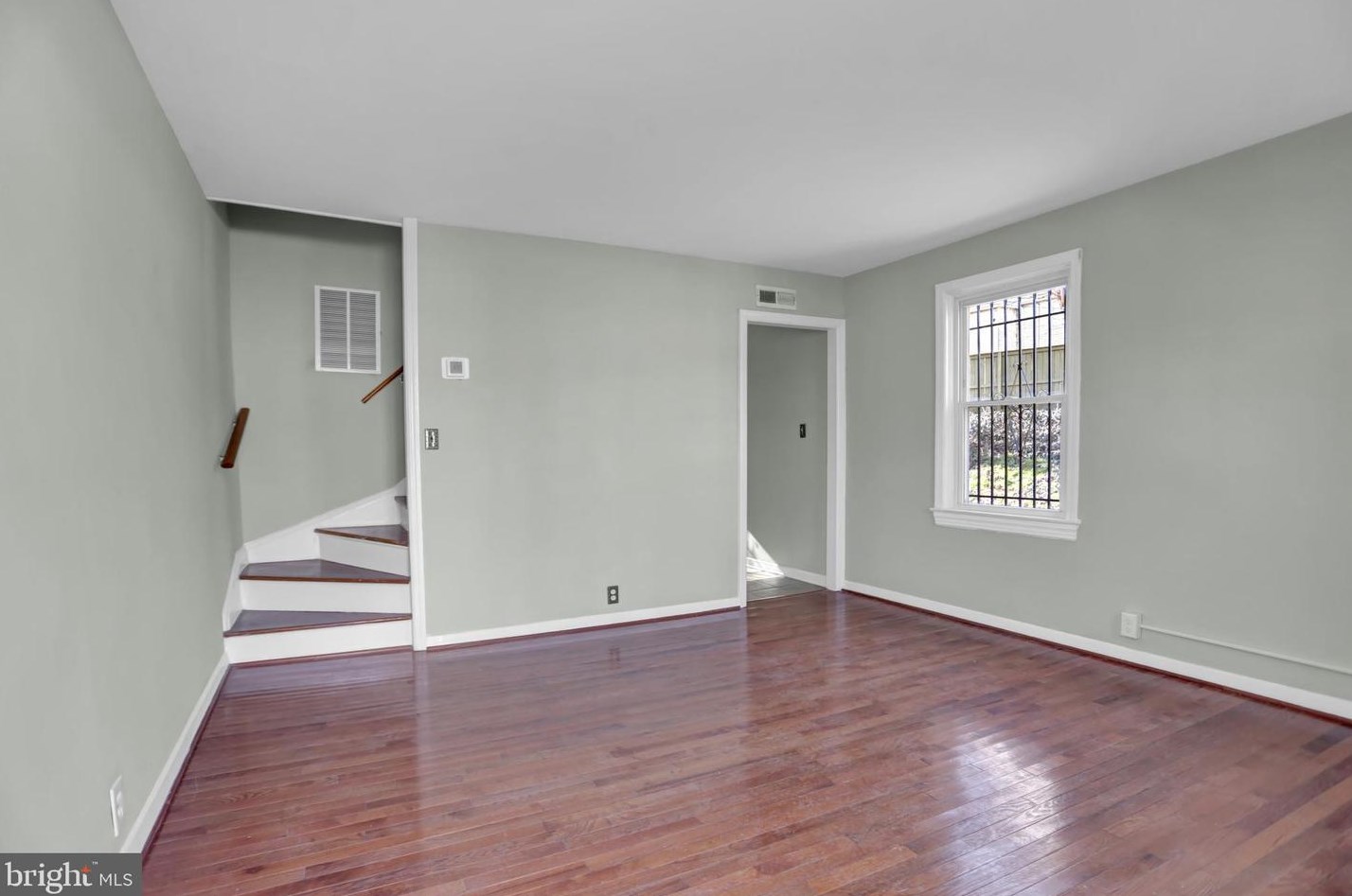 513 Bridgeview Rd, Baltimore, MD 21225