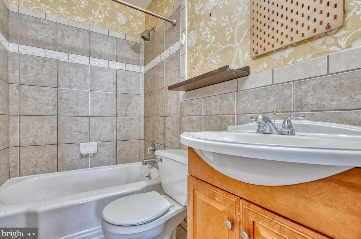 1604 Park Ave #apt 6, Baltimore, MD 21217