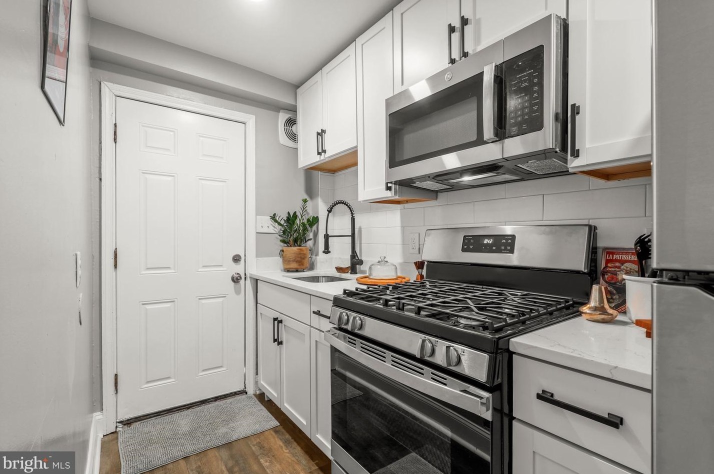 3319 Brendan Ave, Baltimore MD  21213-1842 exterior