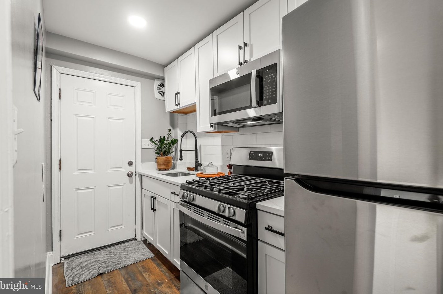 3319 Brendan Ave, Baltimore MD  21213-1842 exterior