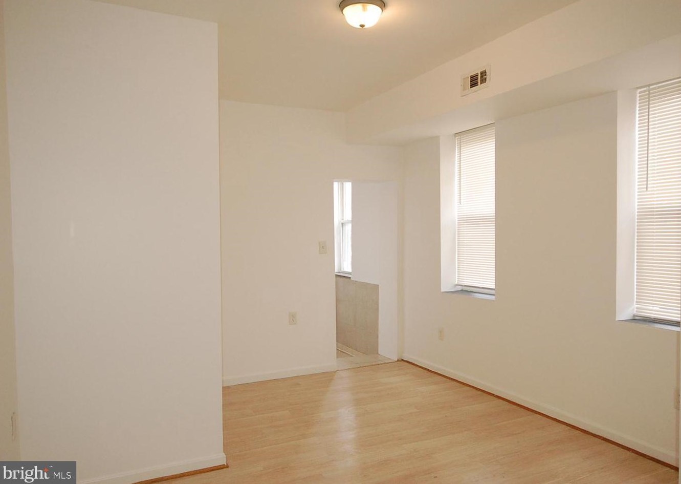 2015 Jefferson St, Baltimore MD  21205-2335 exterior