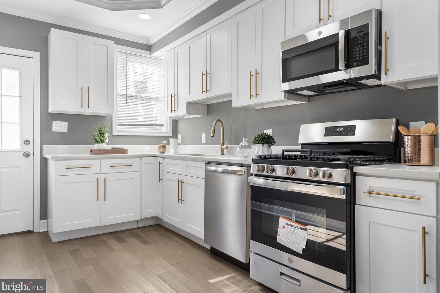 1937 Mosher St, Baltimore MD  21217-1050 exterior