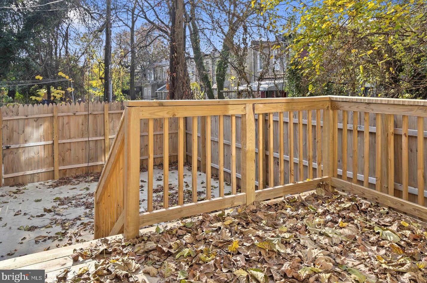 1937 Mosher St, Baltimore MD  21217-1050 exterior
