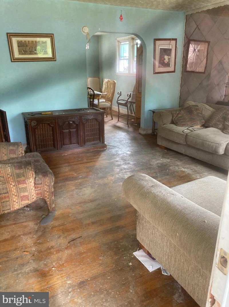 3818 Beehler Ave, Baltimore, MD 21215-5506