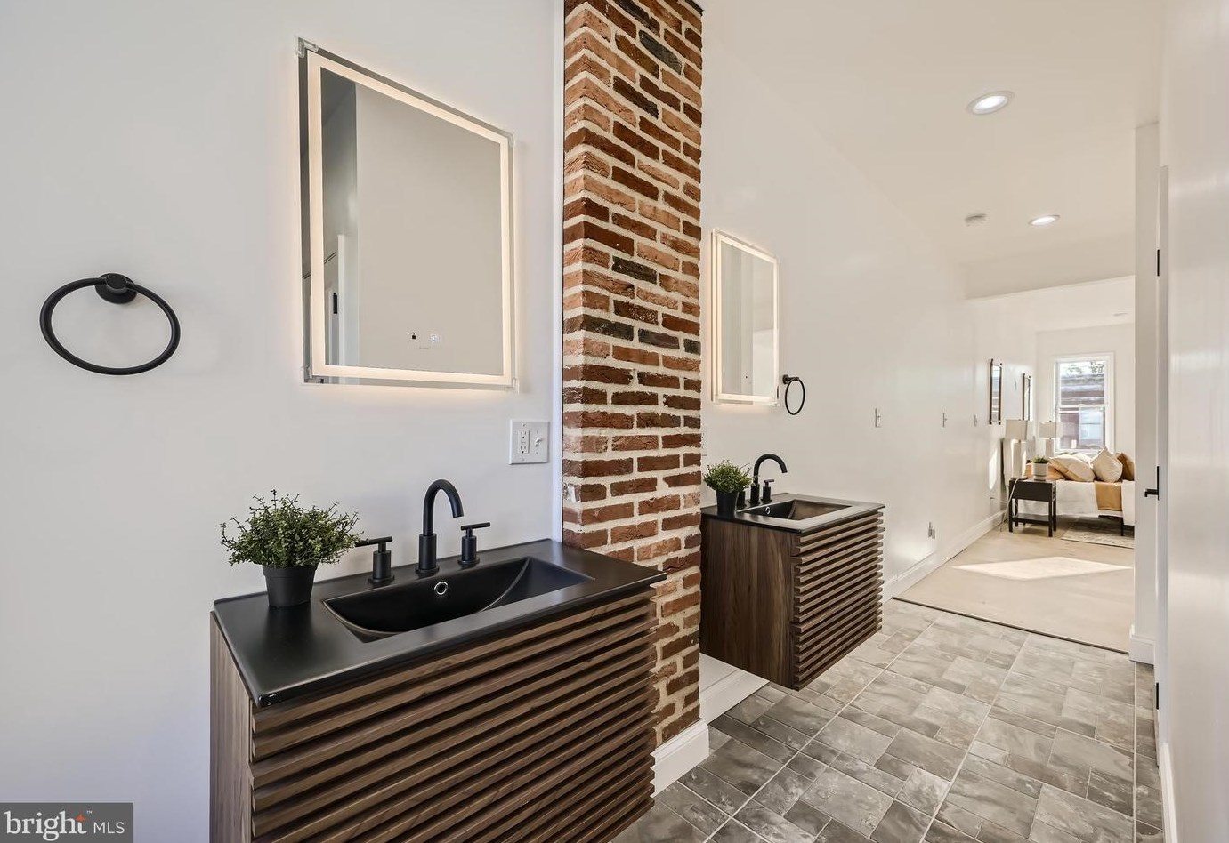 1606 Caroline St, Baltimore MD  21213-3332 exterior