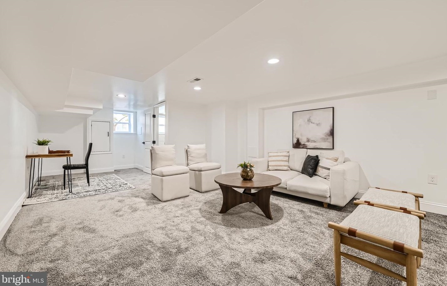 1606 Caroline St, Baltimore MD  21213-3332 exterior