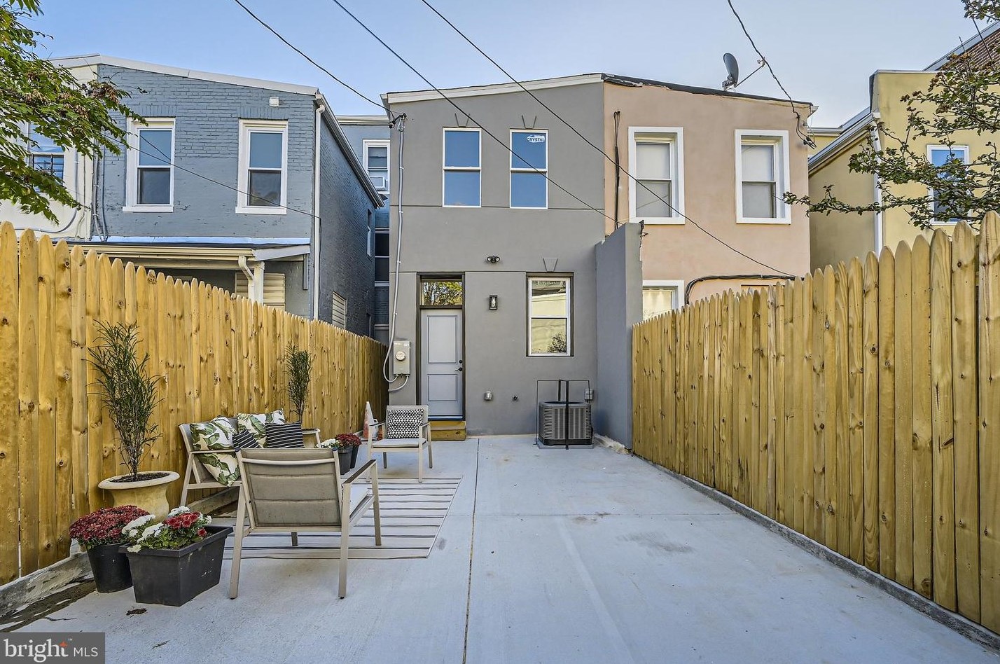 1606 Caroline St, Baltimore MD  21213-3332 exterior