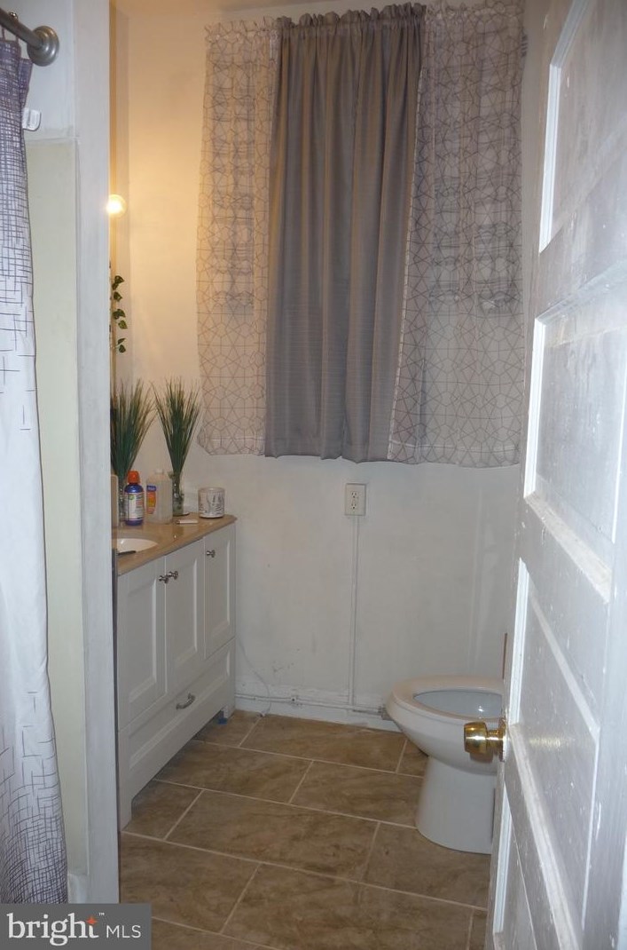 2021 Baltimore St, Baltimore, MD 21223-4733