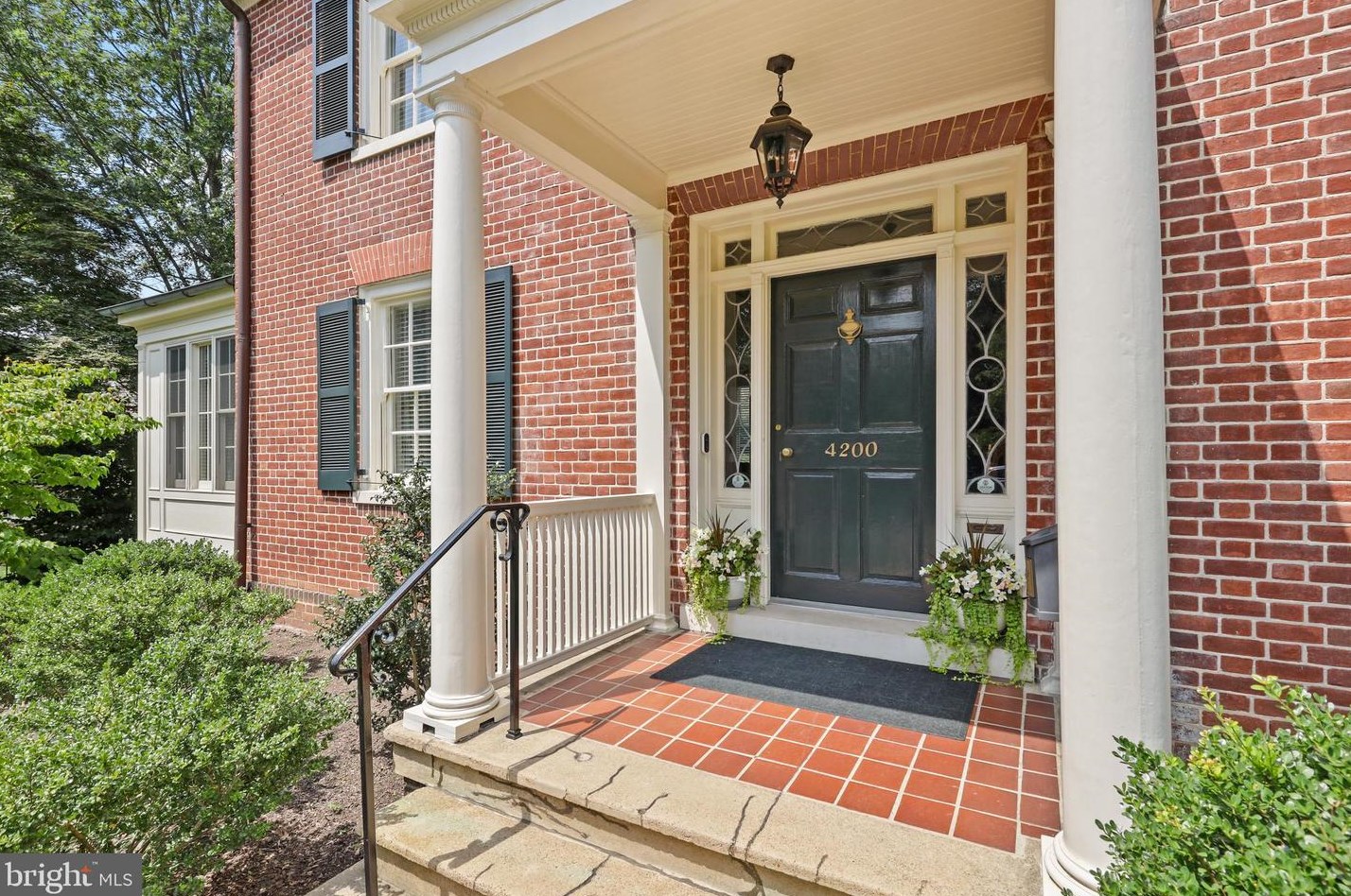 4200 Somerset Pl, Baltimore, MD 21210-2709