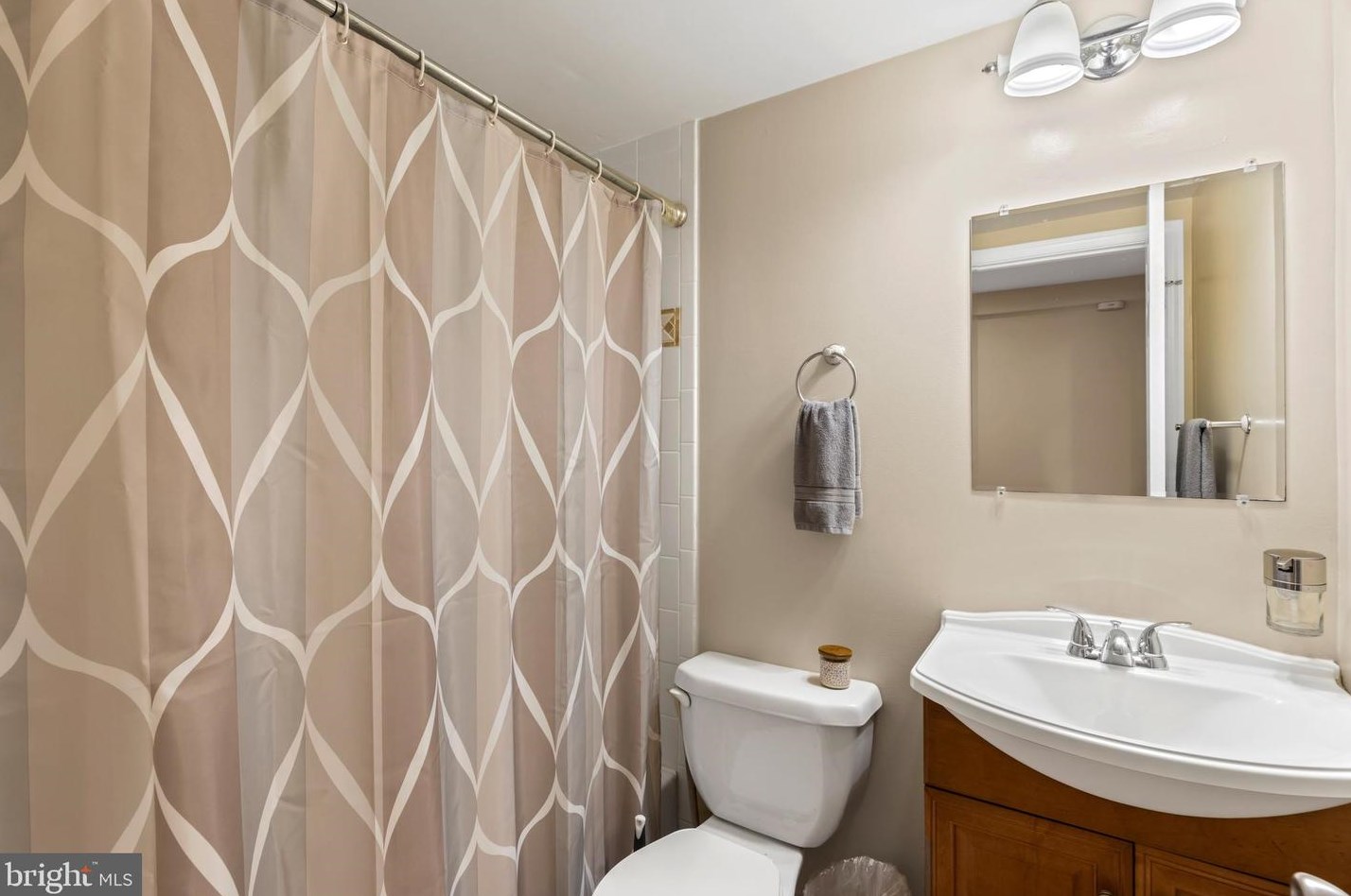 160 Curley St, Baltimore MD  21224-1331 exterior