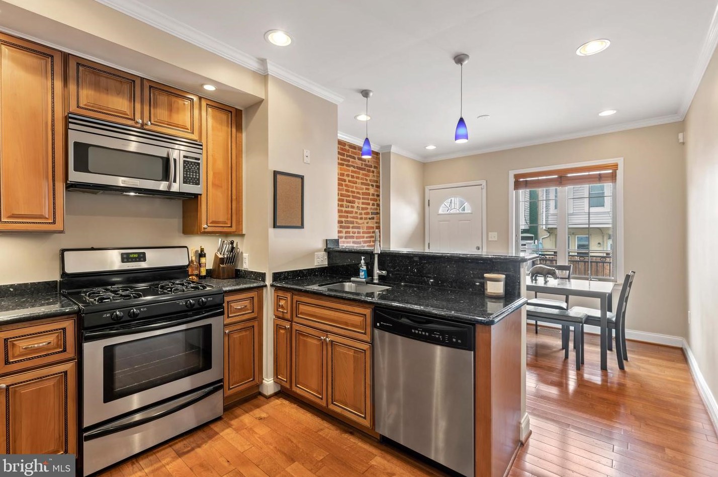 160 Curley St, Baltimore MD  21224-1331 exterior