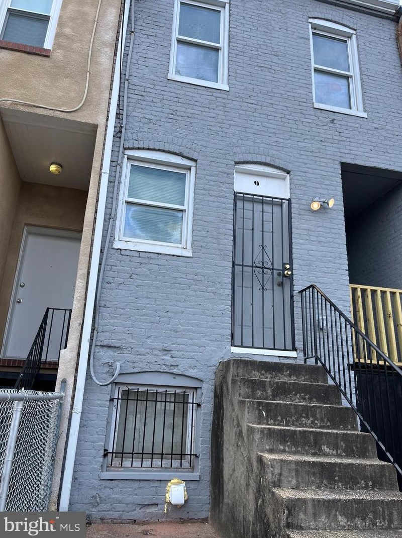 1650 25th St, Baltimore, MD 21213-1302