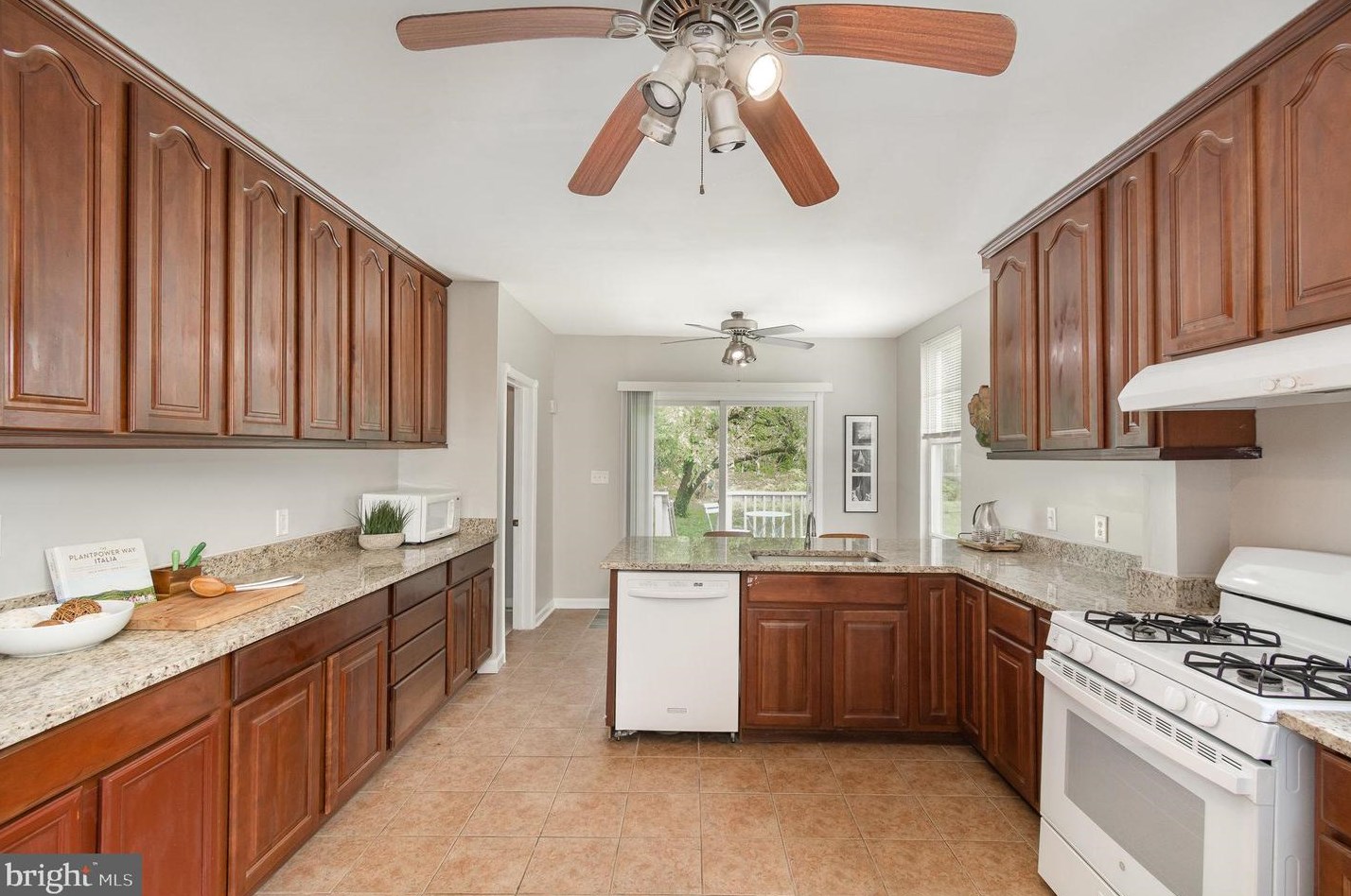 3410 Hamilton Ave, Baltimore MD  21206-3578 exterior