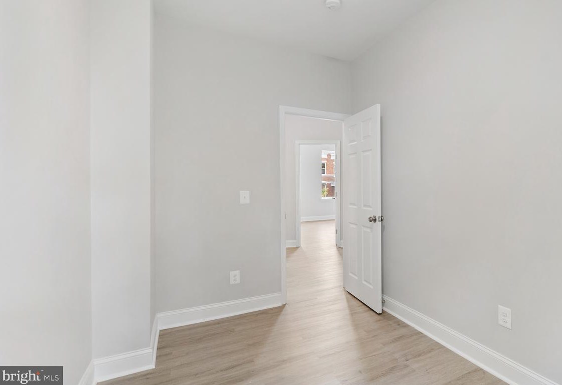 709 Linnard St, Baltimore, MD 21229-2037