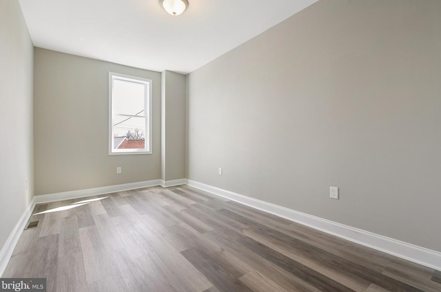 2801 Waldorf, Baltimore, MD 21215