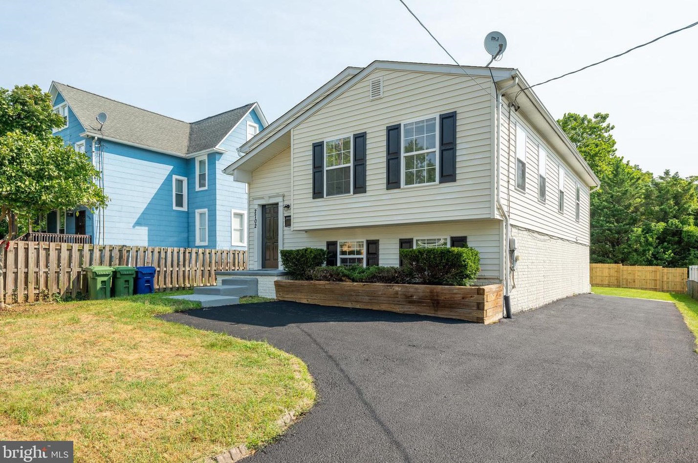 2702 Grindon Ave, Baltimore, MD 21214-2811