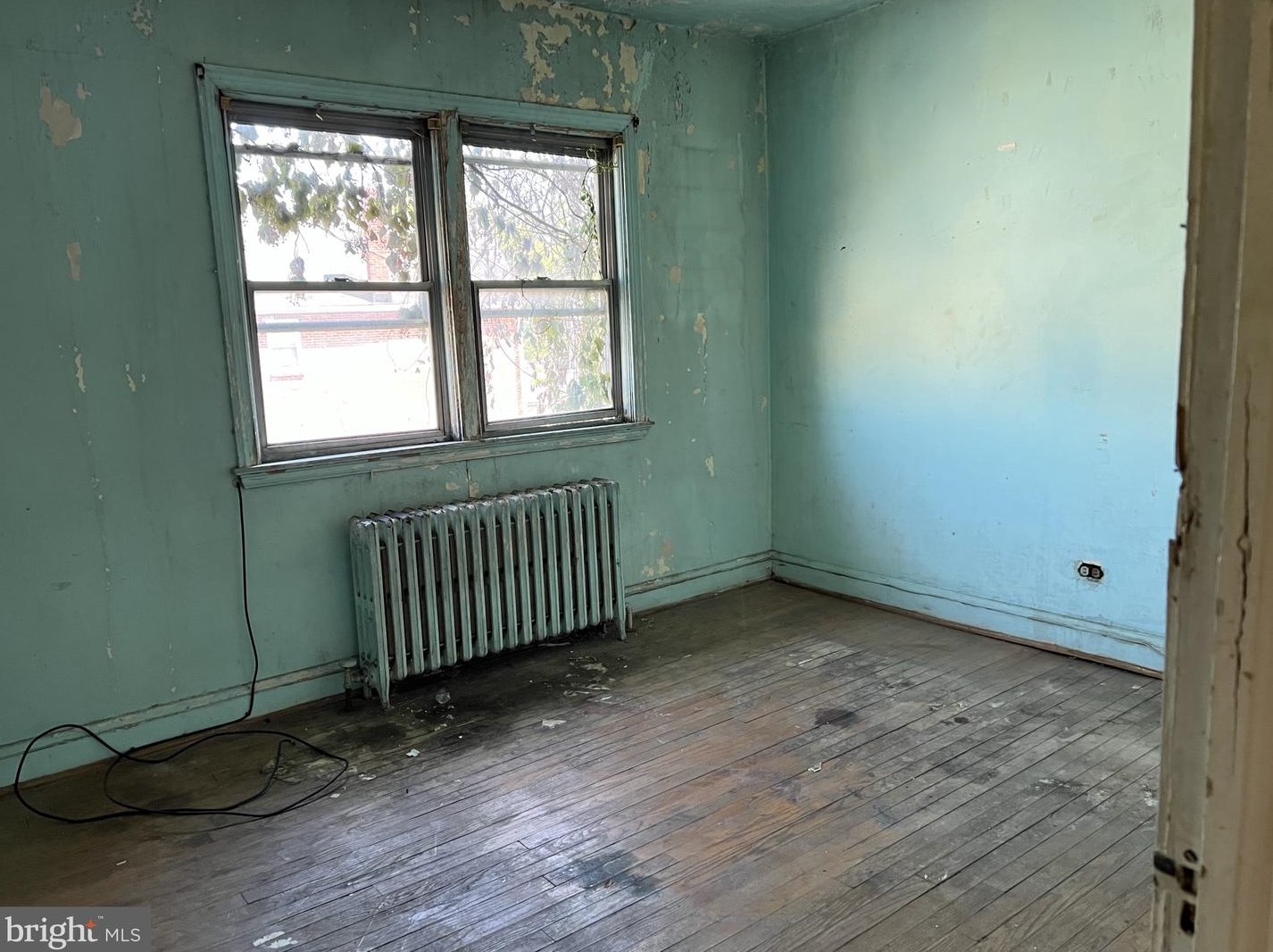 3498 Dolfield Ave, Baltimore MD  21215-7238 exterior