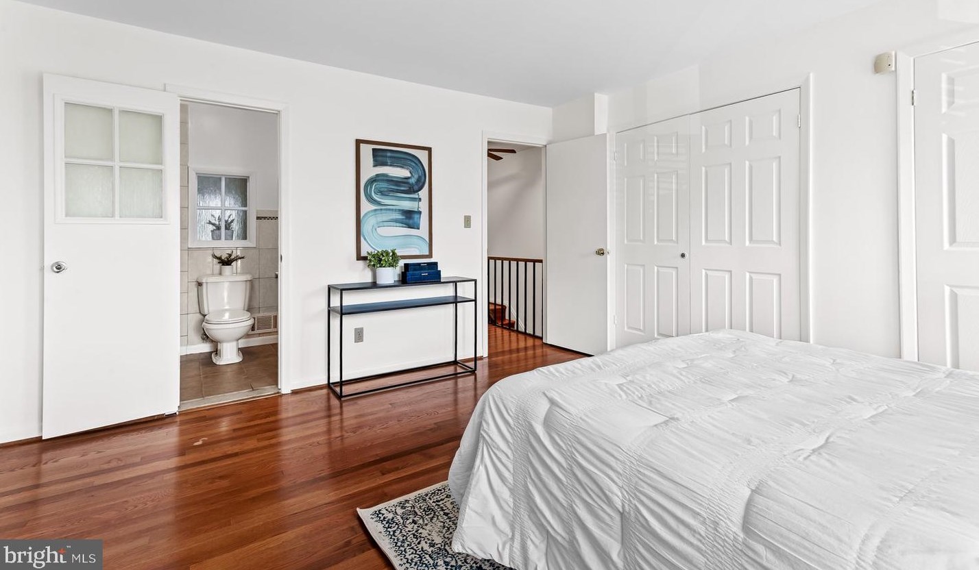 4 Palmer Grn Ct, Baltimore MD 21210-1502 exterior