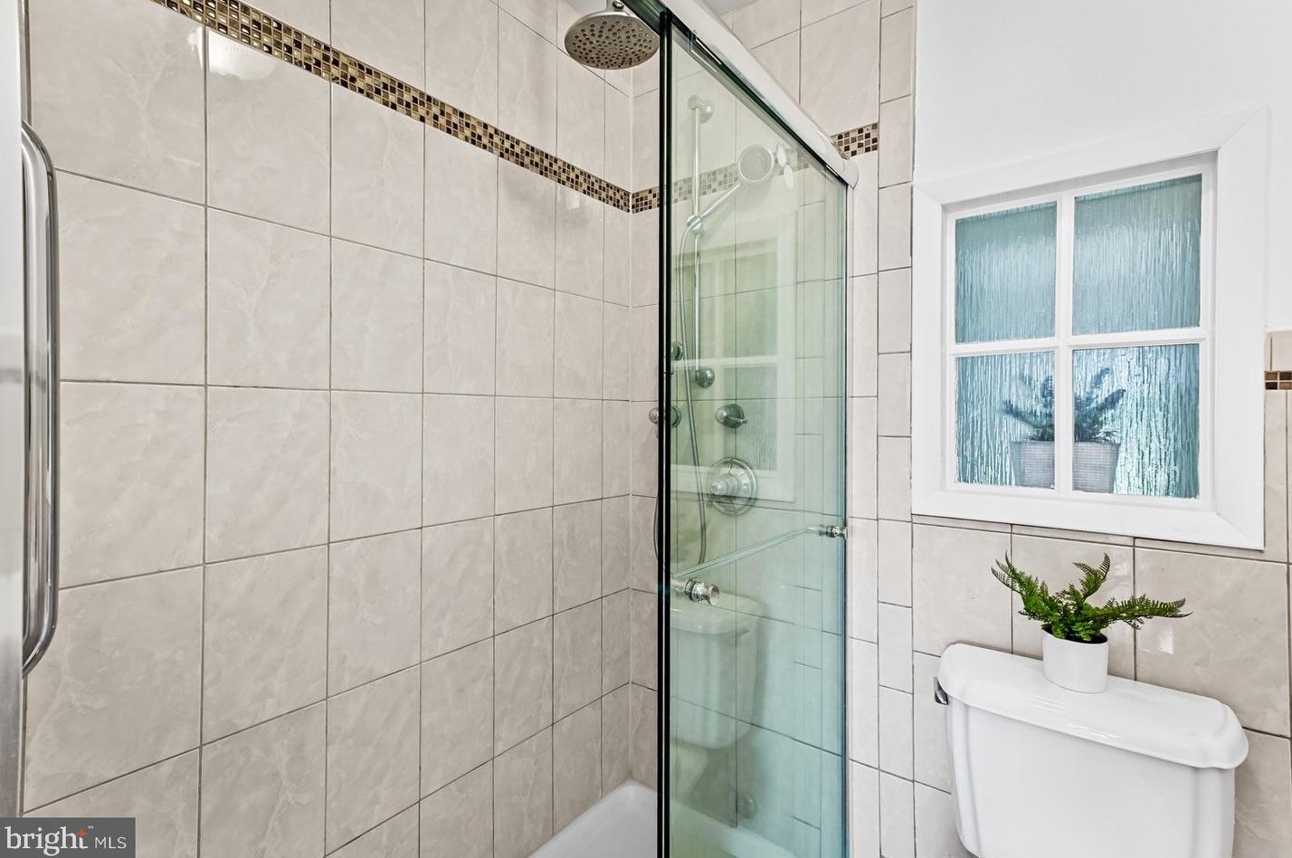 4 Palmer Grn Ct, Baltimore MD 21210-1502 exterior