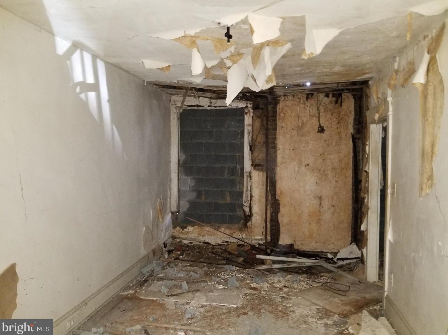 2528 Garrett Ave, Baltimore MD 21218-4824 exterior