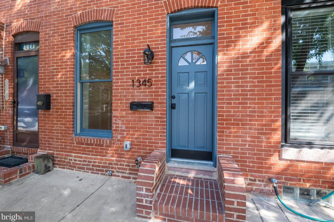1345 Andre St, Baltimore, MD 21230-5303