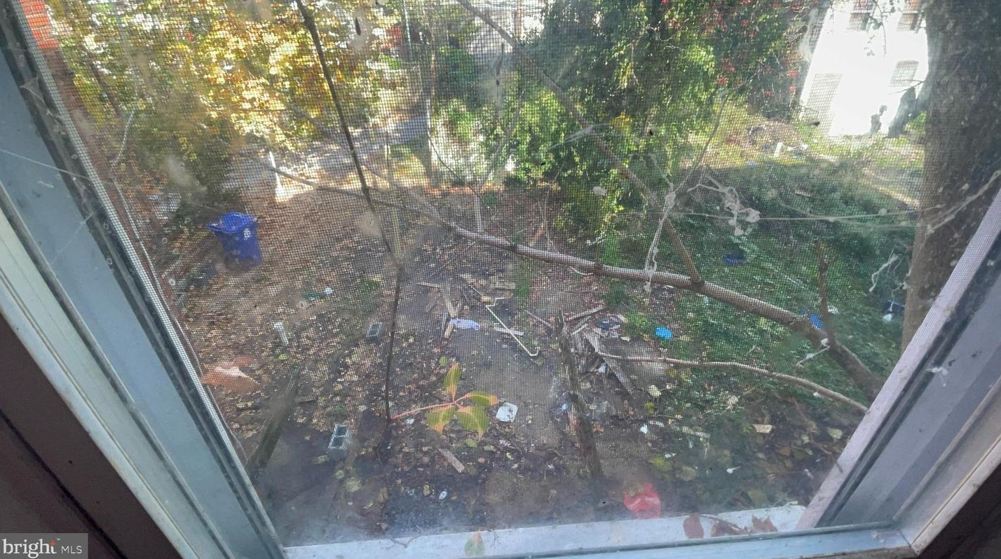 1737 Carey St, Baltimore MD  21217-1715 exterior