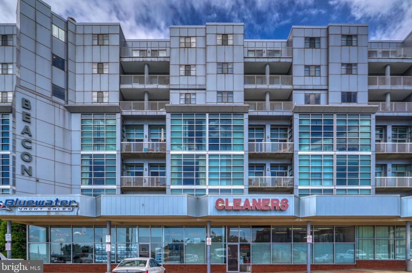 2772 Lighthouse Pt, Baltimore MD 21224-4789 exterior