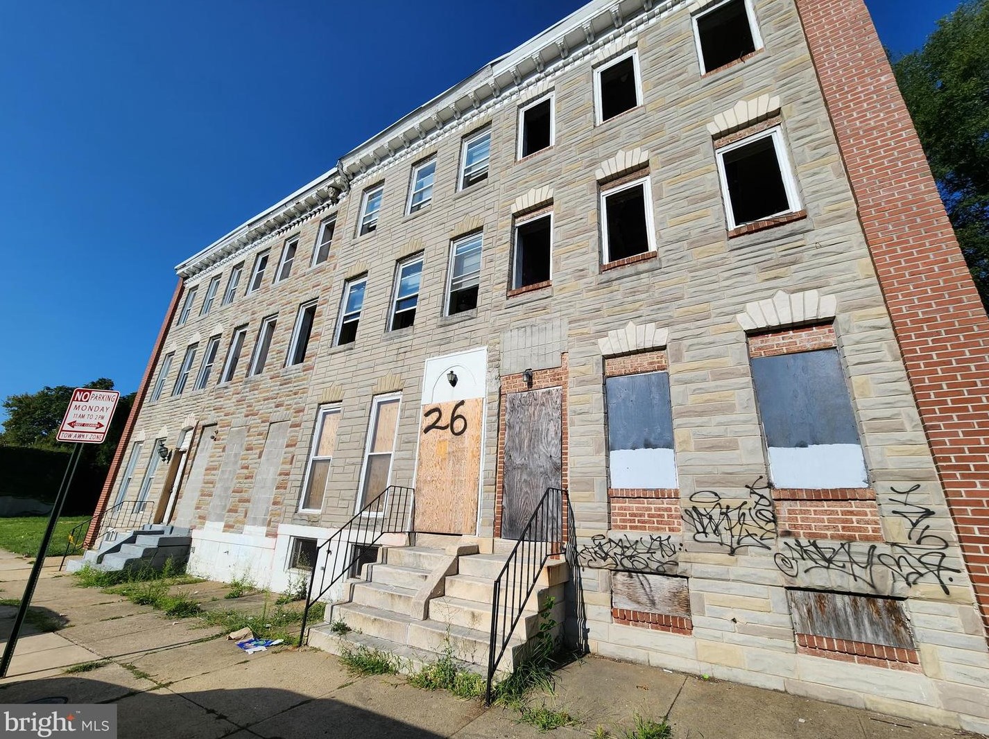 26 Mount St, Baltimore, MD 21223-2325