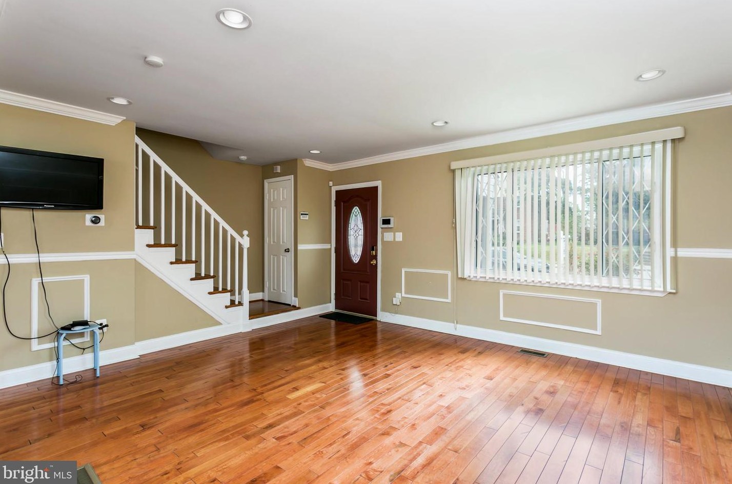 1310 Crofton Rd, Baltimore, MD 21239-3933