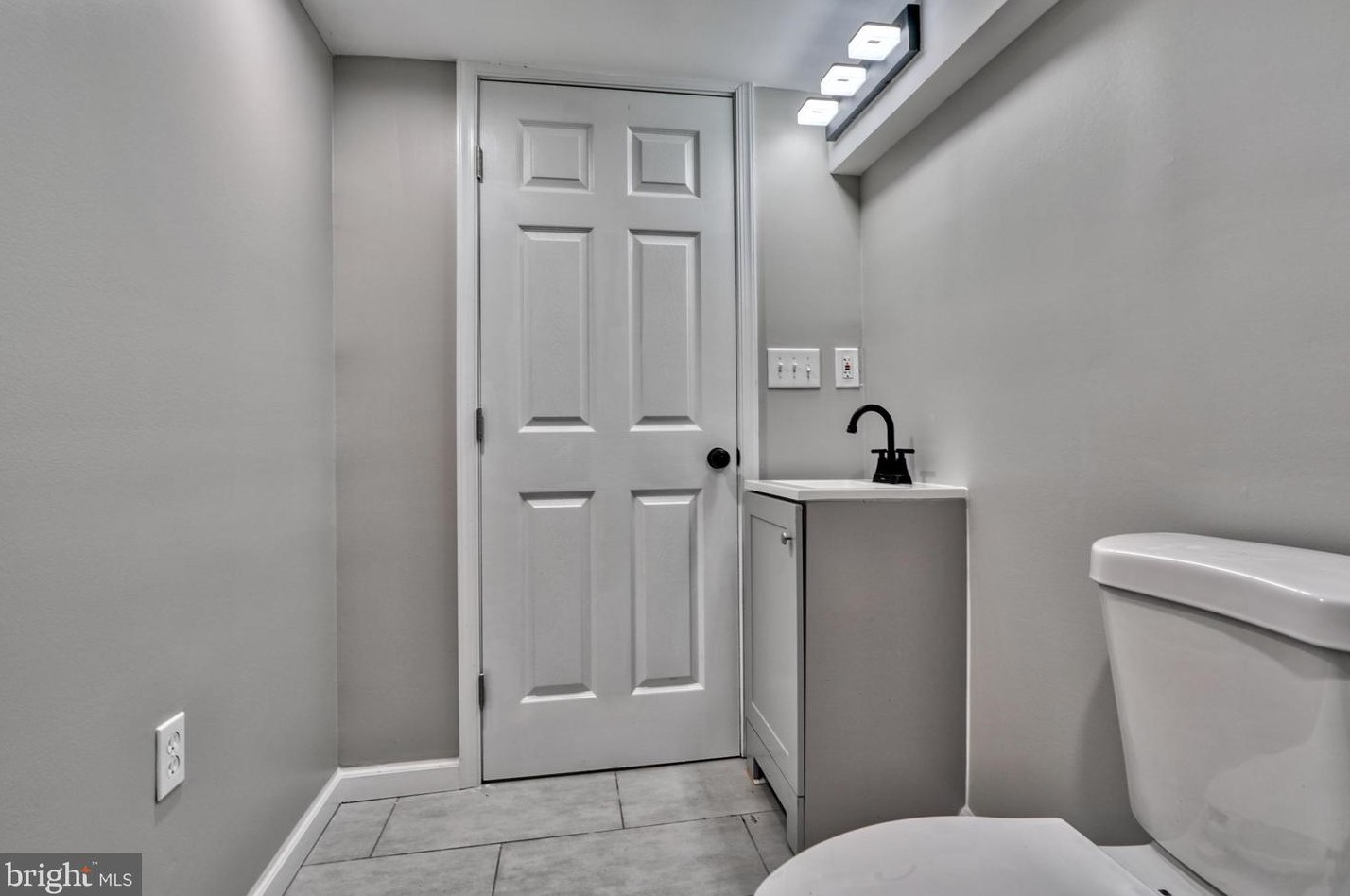1744 Moreland Ave, Baltimore MD  21216-3707 exterior