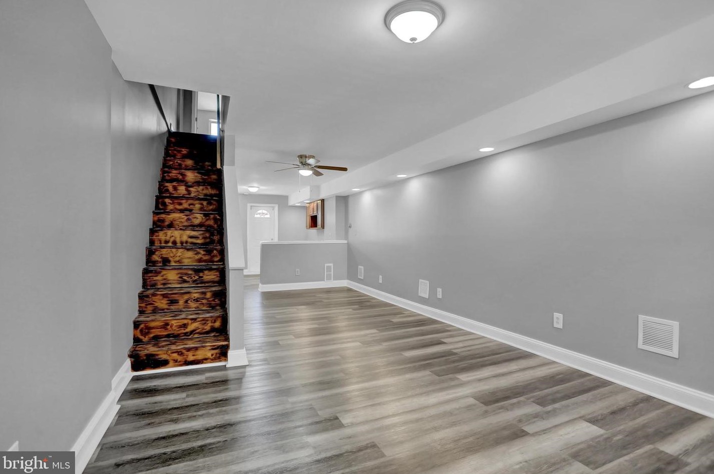 911 N Belnord Ave, Baltimore, MD 21205