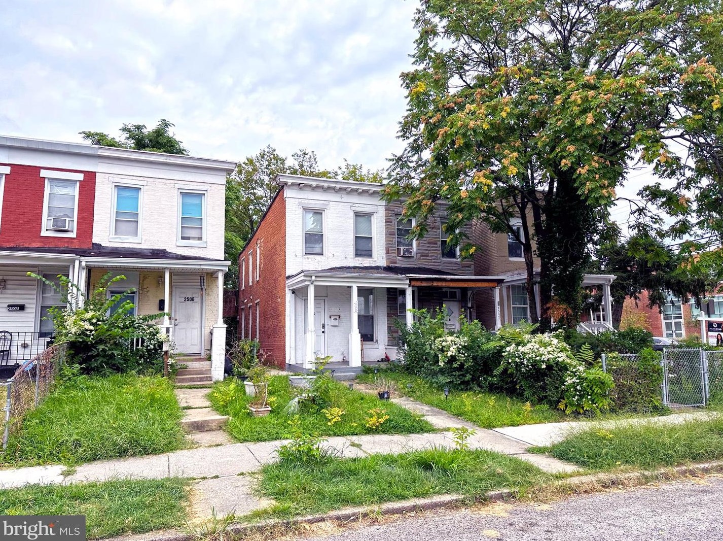 2504 Mosher St, Baltimore, MD 21216-4411