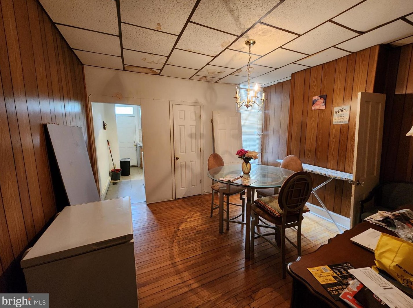 919 Appleton St, Baltimore, MD 21217-1028