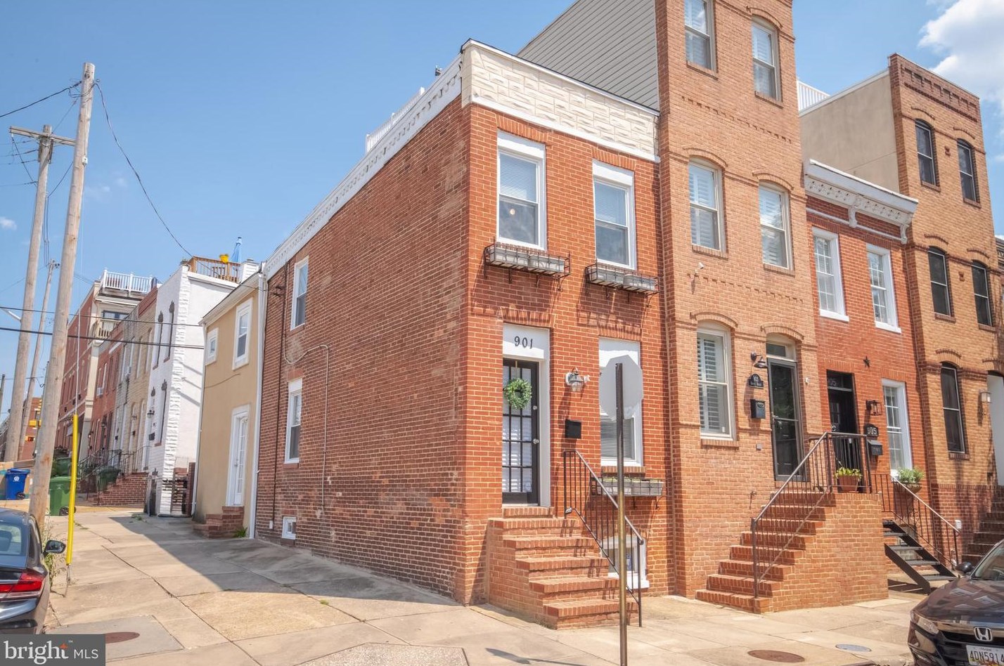 901 S Baylis St, Baltimore, MD 21224